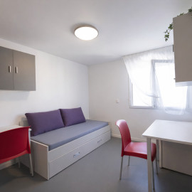 
                                                                                        Vente
                                                                                         Investissement locatif - studio 2e étage