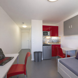 
                                                                                        Vente
                                                                                         Investissement locatif - studio 2e étage