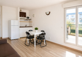 
                                                                                        Vente
                                                                                         Investissement locatif - studio + parking - 7% net