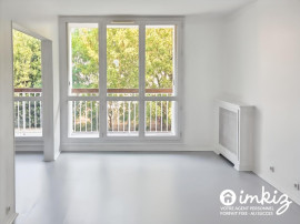 
                                                                                        Vente
                                                                                         Ivry-sur-Seine  4 pièces avec balcons cave et box