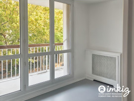 
                                                                                        Vente
                                                                                         Ivry-sur-Seine  4 pièces avec balcons cave et box