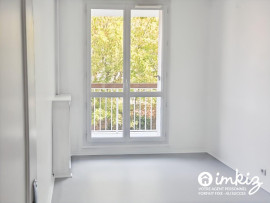 
                                                                                        Vente
                                                                                         Ivry-sur-Seine  4 pièces avec balcons cave et box