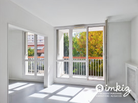 
                                                                                        Vente
                                                                                         Ivry-sur-Seine  4 pièces avec balcons cave et box