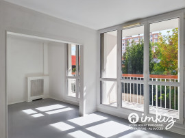 
                                                                                        Vente
                                                                                         Ivry-sur-Seine  4 pièces avec balcons cave et box