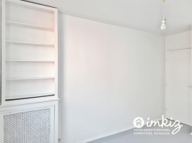 
                                                                                        Vente
                                                                                         Ivry-sur-Seine  4 pièces avec balcons cave et box