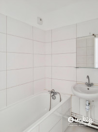 
                                                                                        Vente
                                                                                         Ivry-sur-Seine  4 pièces avec balcons cave et box