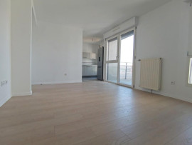 
                                                                                        Vente
                                                                                         Ivry-sur-Seine  4P rénové avec balcon et parking