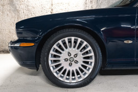 
                                                                                        Voiture
                                                                                         Jaguar Daimler Super Eight LWB