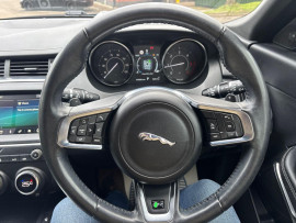 
                                                                                        Voiture
                                                                                         Jaguar E-Pace 2.0 D150 R-Dynamic S SUV 5dr Diesel Auto AWD Euro 6 (s/s) (150 ps) AUTO MOT 7/26 FSH ULEZ 70K