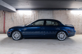 
                                                                                        Voiture
                                                                                         Jaguar S-Type R Supercharged V8 4.2 396
