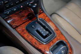 
                                                                                        Voiture
                                                                                         Jaguar S-Type R Supercharged V8 4.2 396