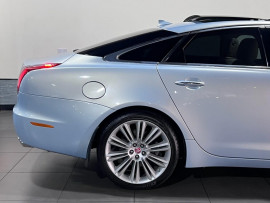 Voiture
Jaguar XJ 3.0 V6 Portfolio Saloon 4dr Petrol Auto Euro 5 (s/s) (340 ps)