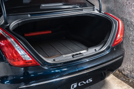 
                                                                                        Voiture
                                                                                         Jaguar XJ Sural Supersport Empattement Long