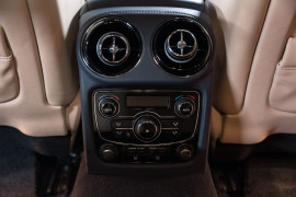 
                                                                                        Voiture
                                                                                         Jaguar XJ Sural Supersport Empattement Long