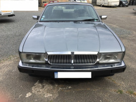 
                                                                                        Voiture
                                                                                         Jaguar XJ40