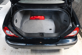 
                                                                                        Voiture
                                                                                         Jaguar XJR V8 4.2 400