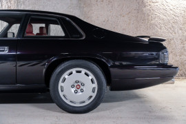 
                                                                                        Voiture
                                                                                         Jaguar XJRS V12 6.0 333