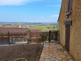 
                                                                                        Location
                                                                                         Jardin au calme, magnifique point de vue