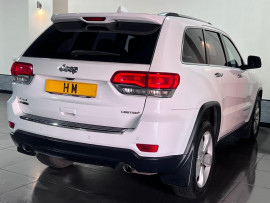 Voiture
                                                                                Jeep Grand Cherokee 3.0 V6 CRD Limited Plus SUV 5dr Diesel Auto 4WD Euro 5 (247 bhp)