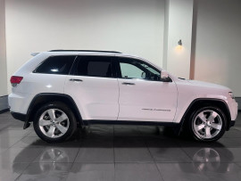 Voiture
                                                                                Jeep Grand Cherokee 3.0 V6 CRD Limited Plus SUV 5dr Diesel Auto 4WD Euro 5 (247 bhp)