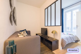 Location
Joli appartement de 2 piéces meublé et décoré à Choisy le Roi