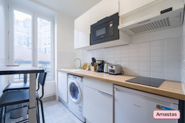 Location
Joli appartement de 2 piéces meublé et décoré à Choisy le Roi