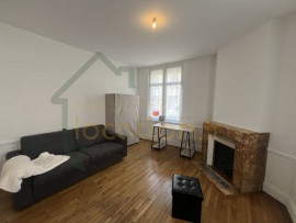 
                                                                                        Location
                                                                                         Joli studio de 31m2 situé en HYPER-CENTRE de SAINT-QUENTIN