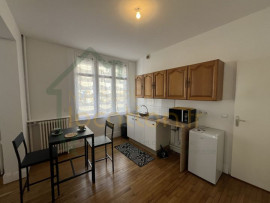 
                                                                                        Location
                                                                                         Joli studio de 31m2 situé en HYPER-CENTRE de SAINT-QUENTIN