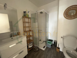 Location
Joli studio de standing meublé dans une belle résidence situé en Centre-Ville de SAINT-QUENTIN