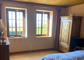
                                                                                        Vente
                                                                                         Jolie maison 6 pièces avec piscine