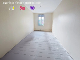 Vente
Jolie maison de ville en partie rénovée