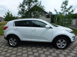 
                                                                                        Voiture
                                                                                         Kia Sportage 2WD 1,7 CRDi 5P bon etat C.T vierge