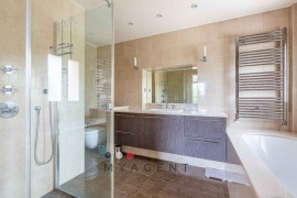 
                                                                                        Vente
                                                                                         L’élégance d’un lieu, l’inspiration d’une vie