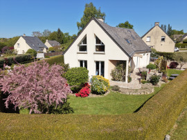 
                                                                                        Vente
                                                                                         La BARRE de SEMILLY Maison avec vie de plain pied et jardin 