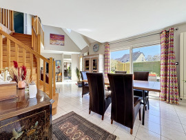 
                                                                                        Vente
                                                                                         La BARRE de SEMILLY Maison avec vie de plain pied et jardin 
