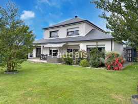 
                                                                                        Vente
                                                                                         LA BARRE DE SEMILLY Maison contemporaine de 173m2 avec VIE D