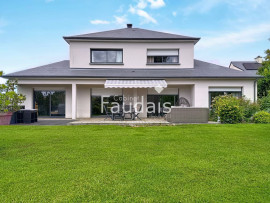 
                                                                                        Vente
                                                                                         LA BARRE DE SEMILLY Maison contemporaine de 173m2 avec VIE D