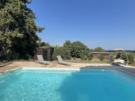Vente
La Motte - Villa 210m2 env. 6 pièce(s) sur terrain plat d'un hectare env. 6 Box à chevaux Piscine Belle vue