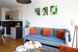 
                                                                                        Location
                                                                                         La Porte Bleue