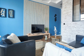 Location
La salle de bain est équipée d'une machine à laver