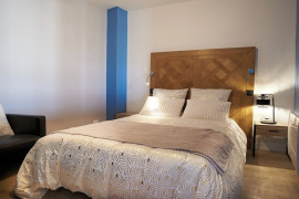 Location
La salle de bain est équipée d'une machine à laver