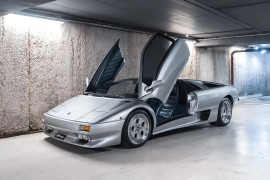 
                                                                                        Voiture
                                                                                         Lamborghini Diablo VT (4x4) V12 5.7 492