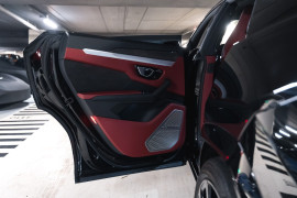 
                                                                                        Voiture
                                                                                         Lamborghini Urus