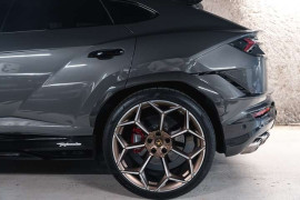 
                                                                                        Voiture
                                                                                         Lamborghini Urus Performante 60th Anniversary