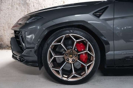 
                                                                                        Voiture
                                                                                         Lamborghini Urus Performante 60th Anniversary