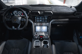 
                                                                                        Voiture
                                                                                         Lamborghini Urus Performante 60th Anniversary
