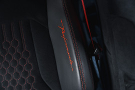 
                                                                                        Voiture
                                                                                         Lamborghini Urus Performante 60th Anniversary