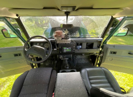 
                                                                                        Voiture
                                                                                         Land Rover Defender 130 TDI 5 pick-up