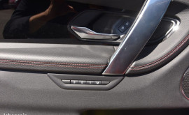 
                                                                                        Voiture
                                                                                         Land Rover Discovery Sport 2.0 P200 200ch Flex Fuel R-Dynamic SE