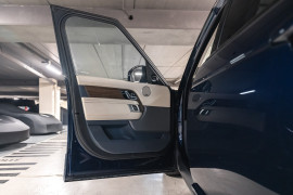 
                                                                                        Voiture
                                                                                         Land Rover Range Rover (IV.II) P400E